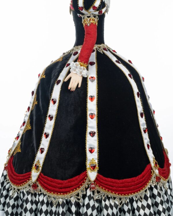 Queen of Hearts Doll - Image 8